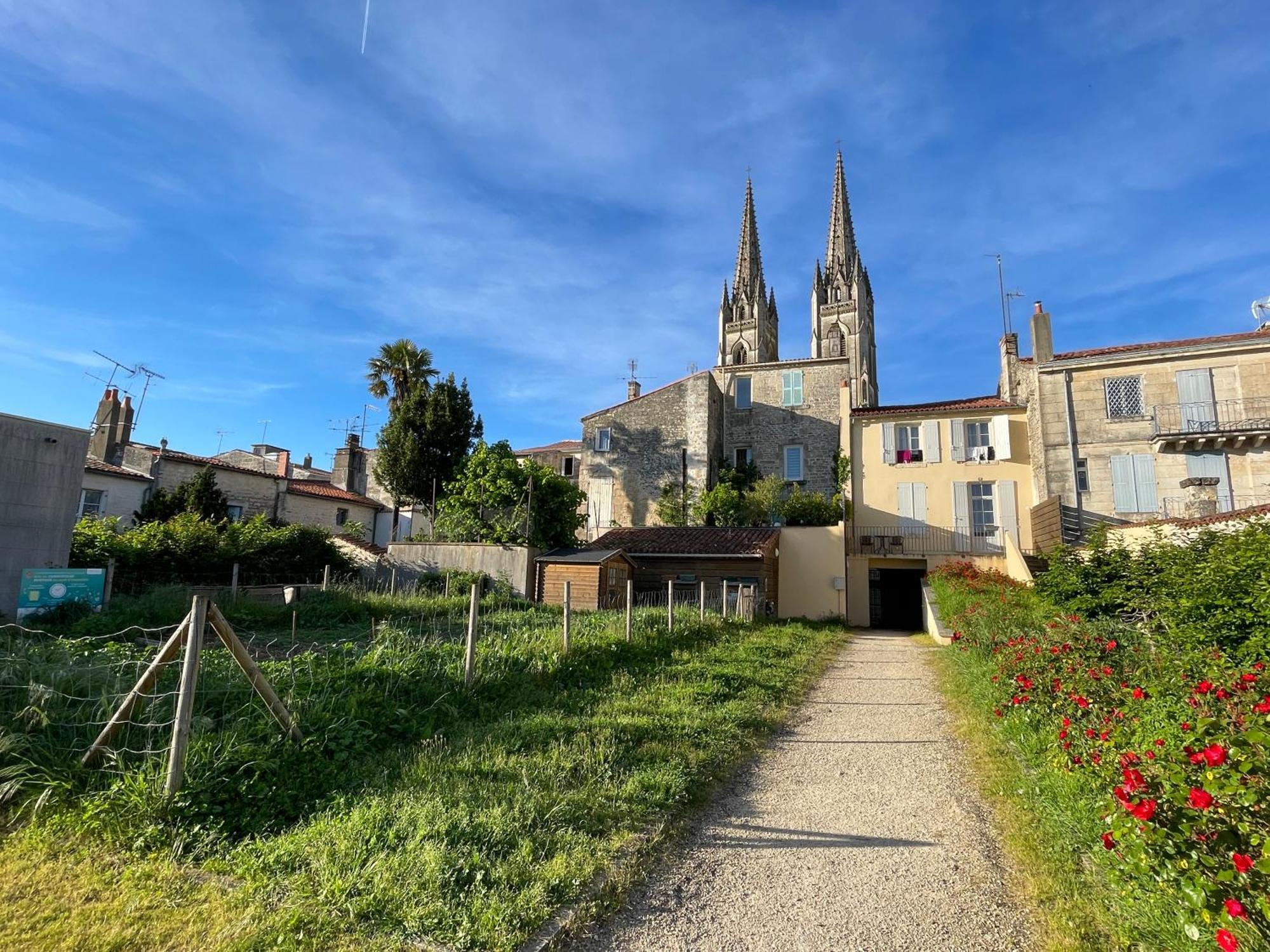 Appartamento Chez Jean-Yves Et Zoe - Le Saint Andre - Au Calme, Tres Propre, Proche Parkings, Clim Niort Esterno foto